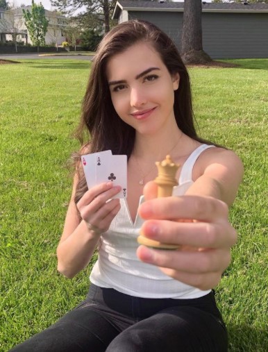 Alexandra Botez aux échecs
