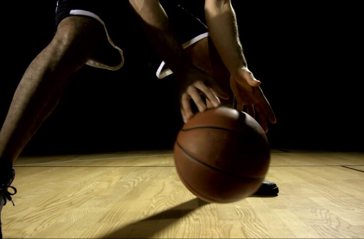 أحذية كرة السلة للعب في الأماكن المغلقة