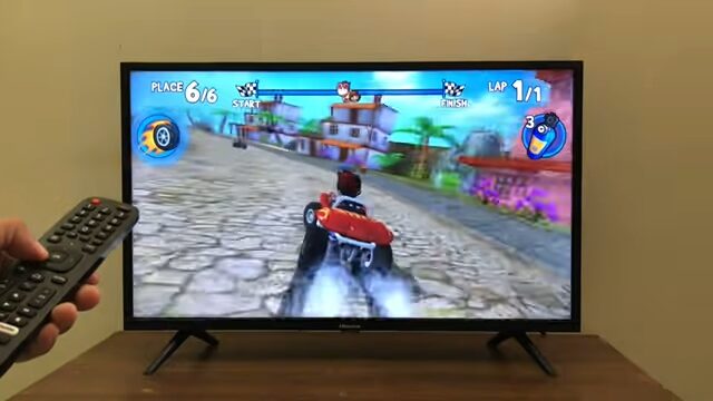 TELEVISOR LED INTELIGENTE ROKU DE 32" HISENSE MODELO 2024