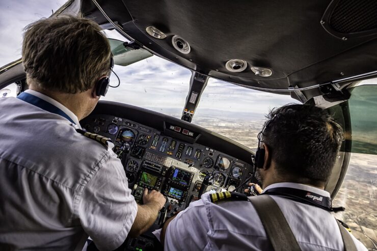 Stimabile pilota di jet privato