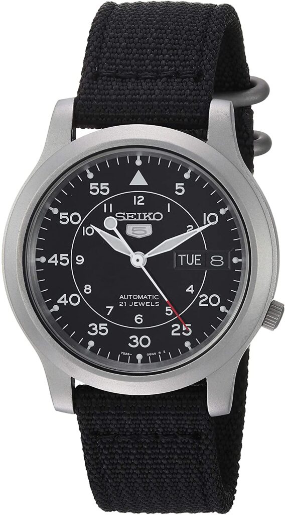 Seiko Men's SNK809 Seiko 5 Reloj automático de acero inoxidable -- (Los mejores relojes automáticos por debajo de 500)